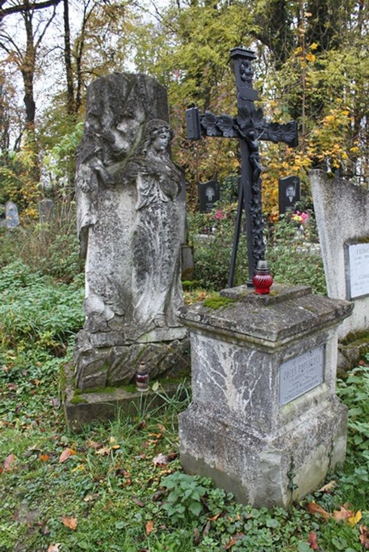 drohobycz_cmentarz_przed_konserwacja